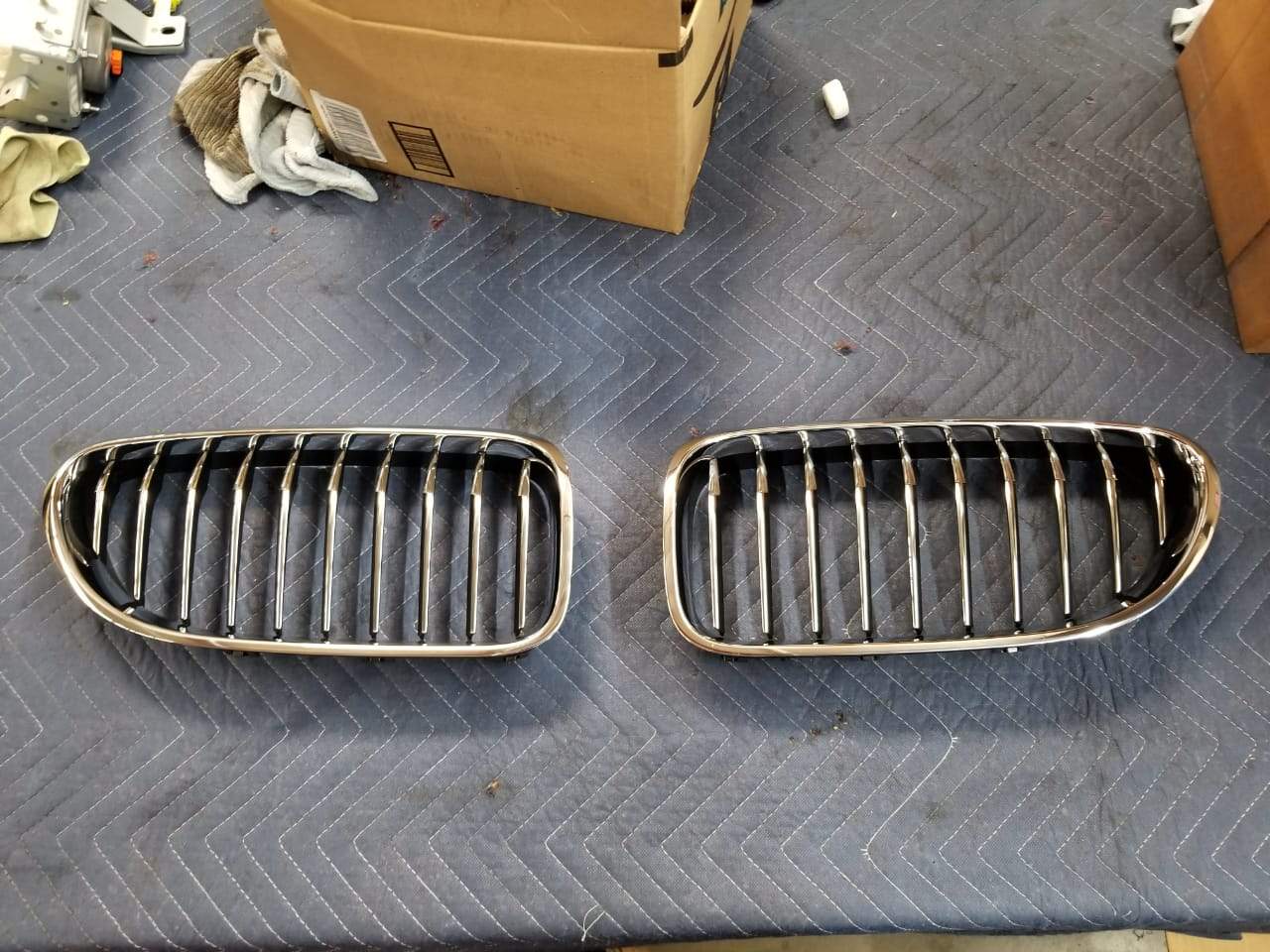 USED; 2012 2013 2014 BMW 6 Series Front Grilles OEM LEFT and RIGHT 5113 7 212 850